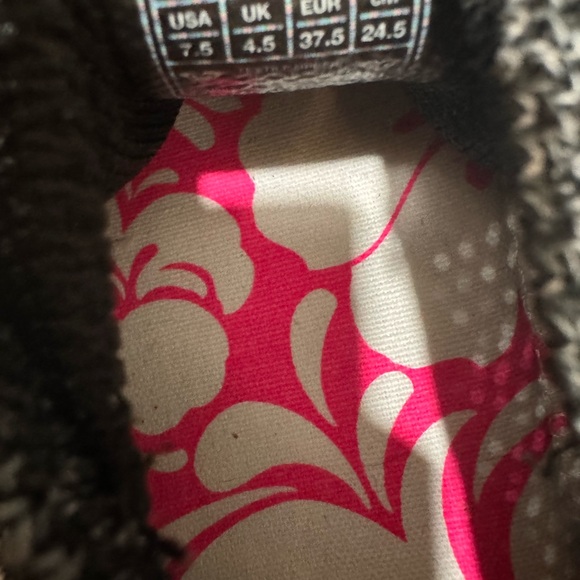 Roxy shoes - Picture 4 of 5